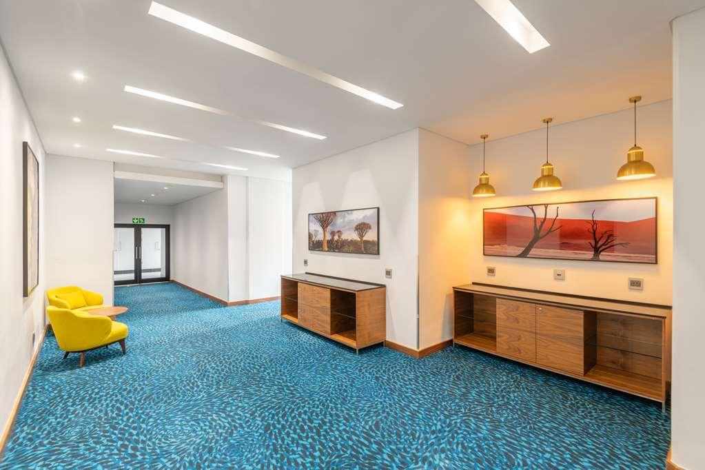 Hilton Garden Inn Windhoek Einrichtungen foto